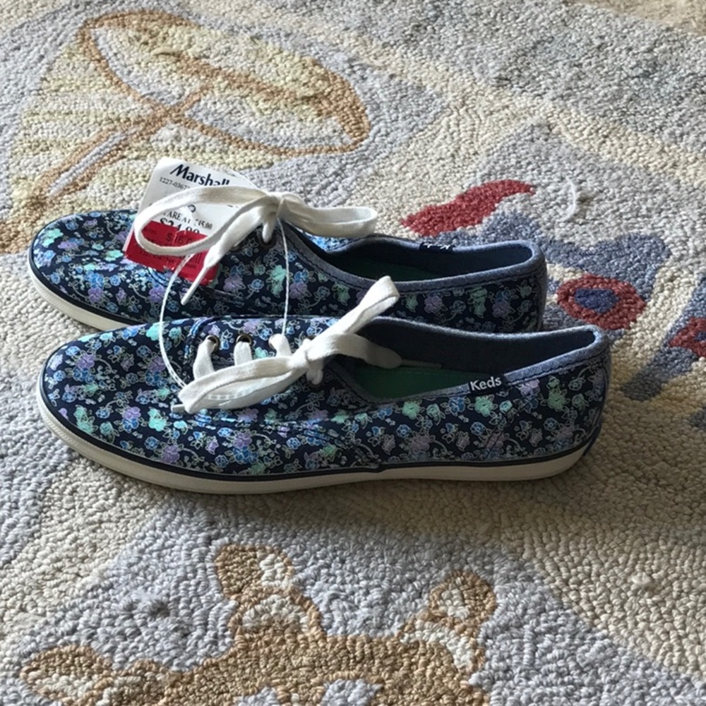 Keds!  Size 7, new with tags